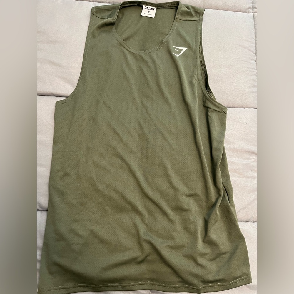 Gymshark Tank Top (Never worn)